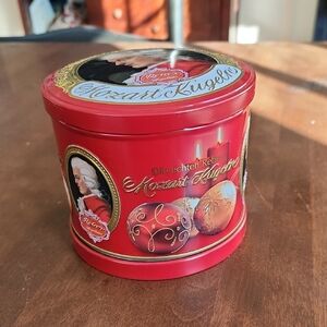 Red Mozart Kugeln Tin Music Box